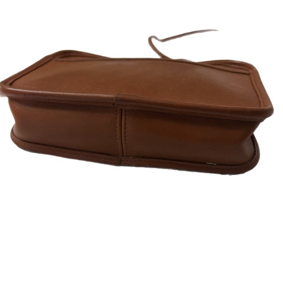 Vintage Coach 9925  Brown Leather Crossbody/Shoulder Bag - Picture 4 of 10